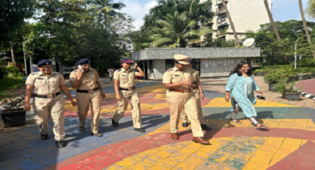 Rakhi-with-Khaki (1)